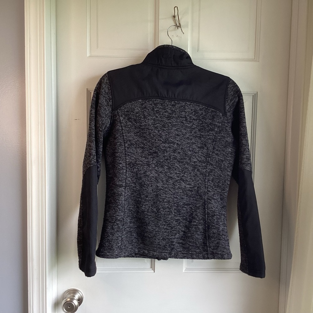 CB Women’s Black/Gray Full Zip Long Sleeve Lightweight Jacket. Size MP - Picture 2 of 5